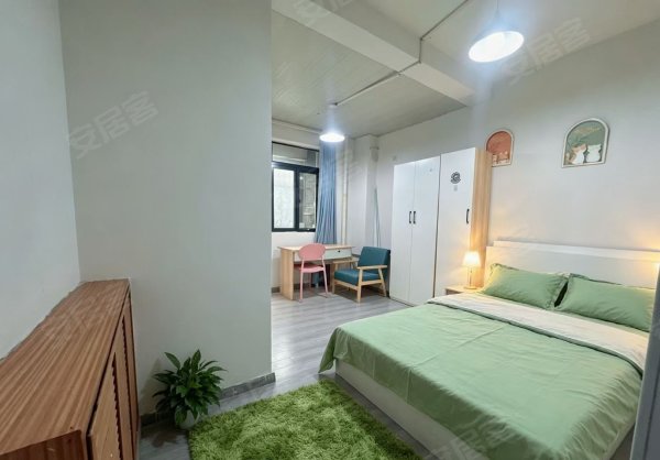 门口50米合工大地铁口，合工大学校，新都汇，南一环，金保中心
