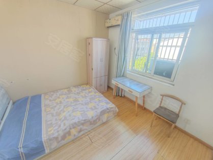 经开区四户室20平米正南3层