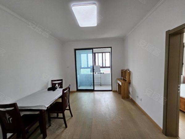 新店东苑精装小两室_位置好交通便利_拎包入住非常干净