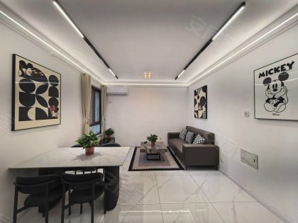 实拍_宁国路_星光天地_漫乐城_金保中心青年新苑精装两室一厅