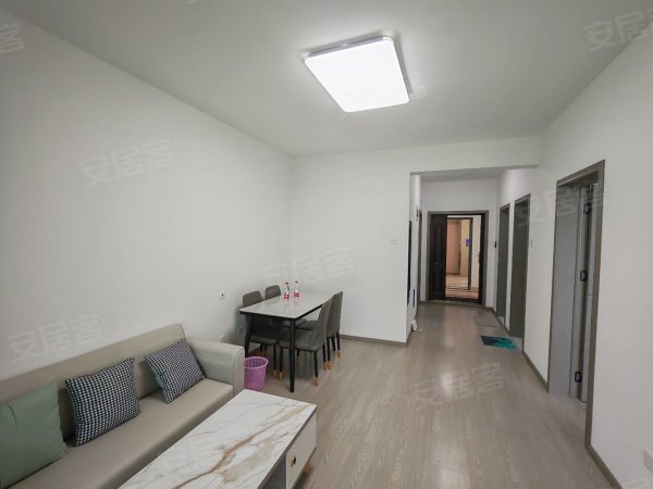 新店雅苑精装二居室，干净整洁采光好，京东方维信诺晶合