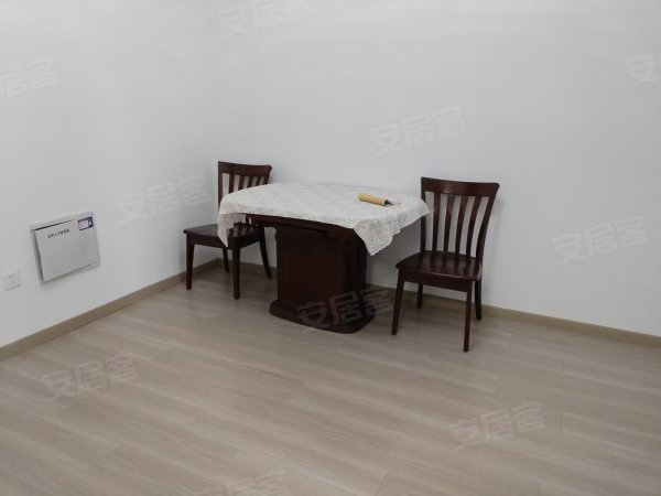 城建琥珀东华府(东苑)十中对面阳光充足_精装修_2室1厅1卫