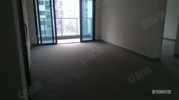 朗悦湾小区中心位置,小三房中的经典 两房的价格买三房, 朗高清图片