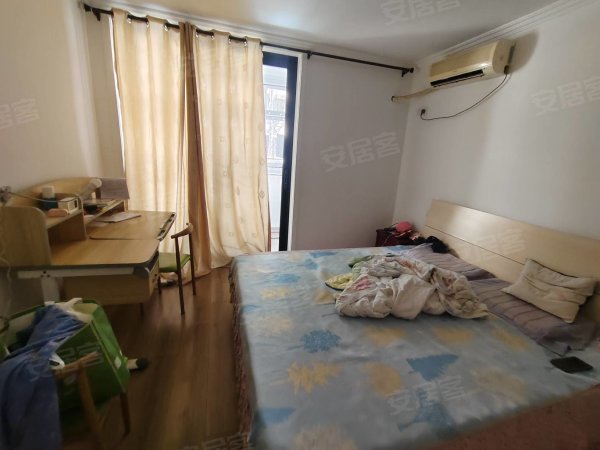 亳州路小学，亳州城3楼两室一厅，家具家电齐全，拎包入住。
