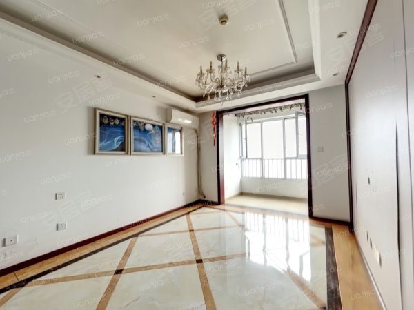 中国铁建青秀城精装3室业主自住首次出租