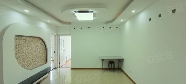 3号线地铁口_寿春旁_宜家华联万橡汇两室精装拎包入住