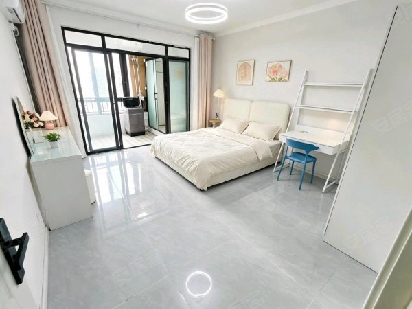 建设银行_工商银行基地_精装超大独卫带阳台_民电能月付短租