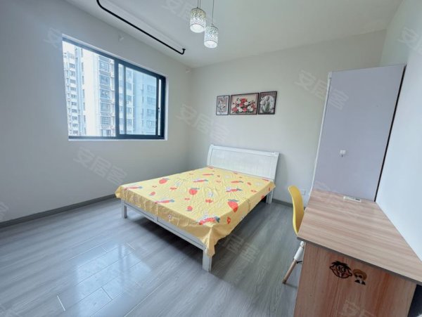 罍街网红打卡基地，汇鑫大厦，绿地瀛海，金中环，随时看房，