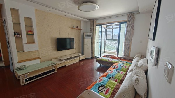 秋浦河路朱岗地铁金中环绿地赢海和地蓝湾家装三室一厅阿随时看房