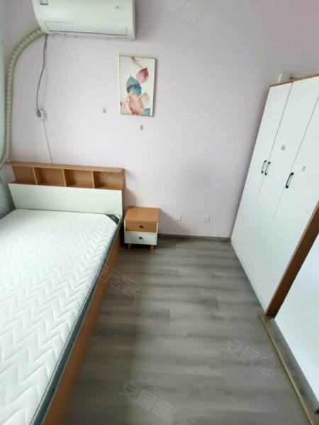 自家房源_无仲介费_地铁口豪门金地_农业银行_邮储银行附近