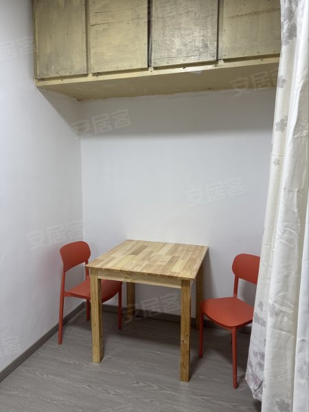 二号线十里庙地铁口精装两室出租