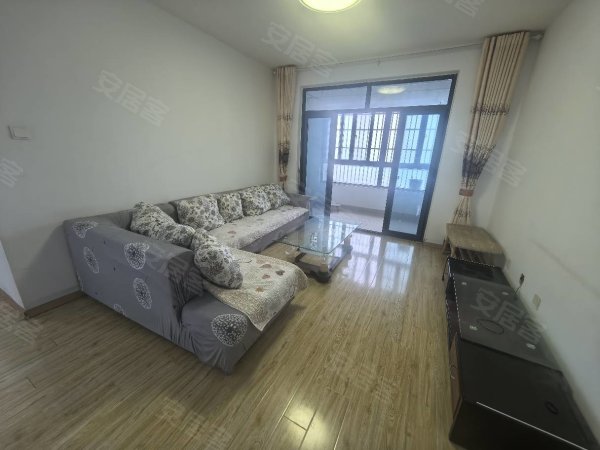 南岗惠园三室出租，近桂庄地铁站班车点，高新软件园，拎包入住