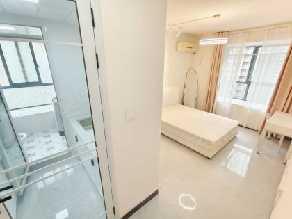 可短租)房栋直租)近金融港)方圆荟)要素大市场)白金汉爵酒店