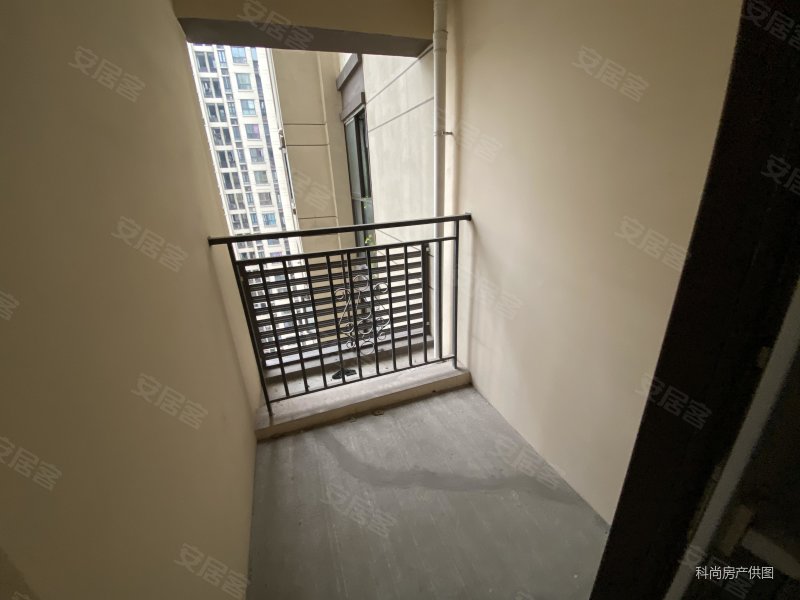 重庆房产网>重庆二手房>沙坪坝二手房>西永二手房>龙湖好城时光>800