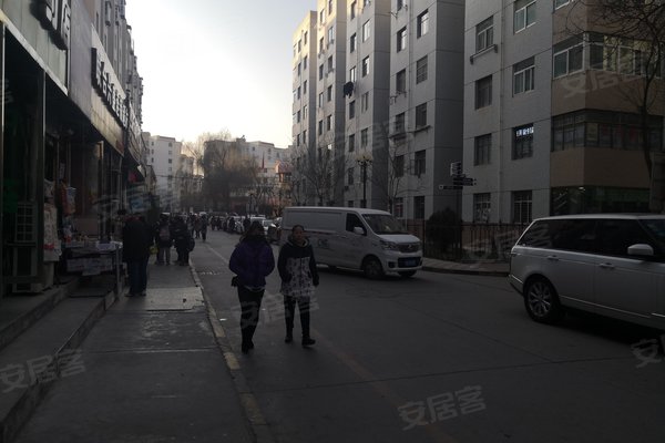 兰州金港城人口_兰州金港城执法中队(3)