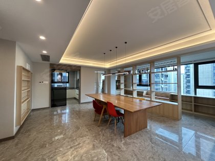 龙湖光年_3室2厅1卫__电梯房_精装修142平米