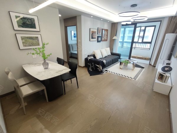 和熹花园_地铁口精装3房_家具家电齐全，拎包入住
