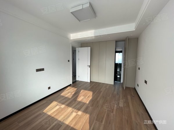 万达海之心全屋定制精装修16层 房东诚意有钥匙 一看