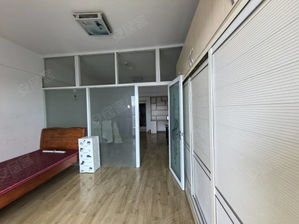 天鹅湖imore公寓_近地铁站_朝南_视野开阔_随时入住