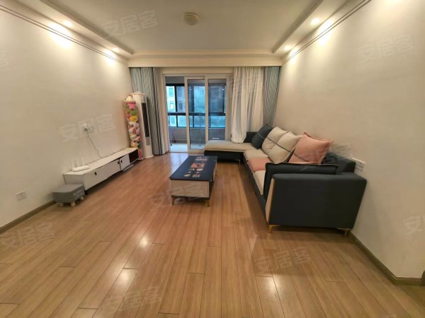 绿地柏仕公园_自住精装洋房三房两卫_四台空调_配置很好
