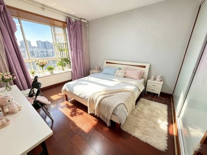 政务区_天鹅湖万达_新粮仓商业街_平安大厦_大戏院_押一付一