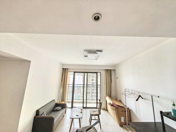 黄山路潜山路新华优阁三室二厅二卫家具家电齐全拎包即住价格可谈