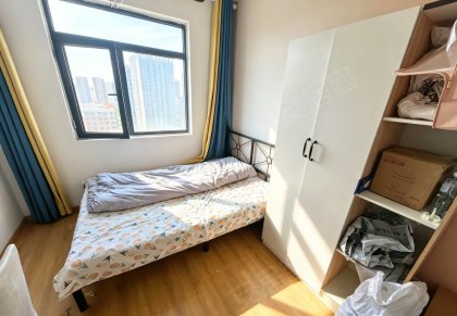 立基公馆_押一付一__近中科大东区_中区_黄金广场_独卫