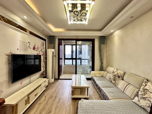 4号线近绿地_天鹅湖_高铁南站_精装自住家具齐全_干净整洁