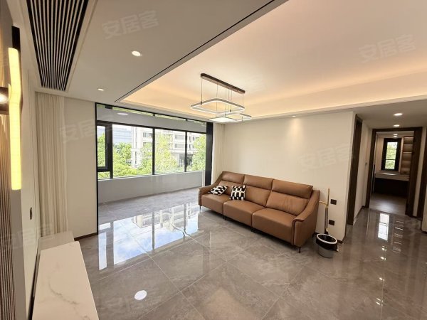 全屋定制！房东急租！高速信达时代星河(南区)_4室2厅2卫