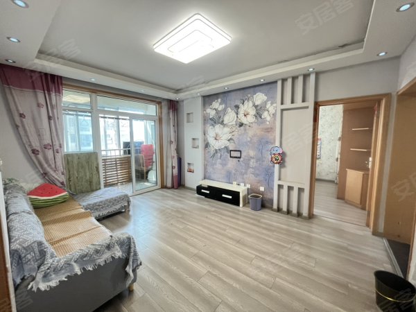 地铁4号线_新海公园旁_3房2厅_家电齐全_随时看房