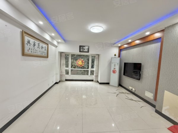 北一环_地铁5号线，金域蓝湾，精装4房双卫，家具家电齐全
