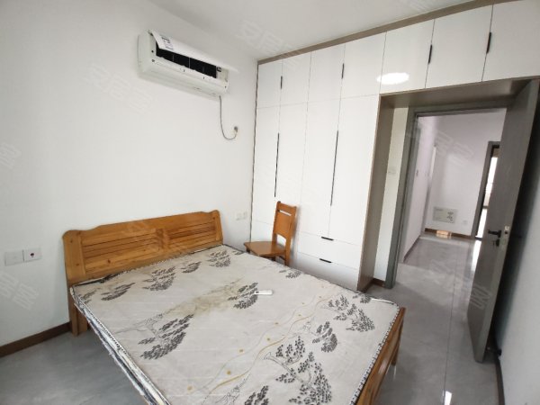 滨湖沁园_精装2室全屋定制_民用水电_通燃__近地铁随时可看