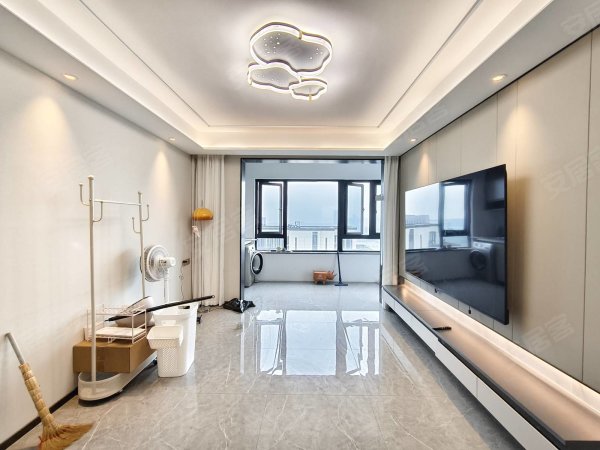 豪华自住精装边户大四房_省府中轴阳光城檀悦_可自带家具可配齐