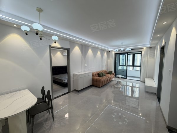 磨店家园三期文理苑两室一厅精装修，南北通透，小区免费停车