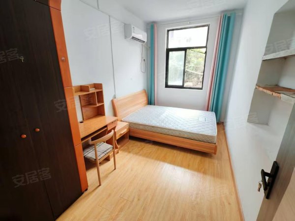 二楼，燃气热水器，红旗机械厂小区3室1厅1卫拎包入住精装修