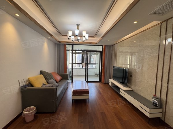 真实出租__豪门金地三房两卫带地暖__拎包入住随时看房！！