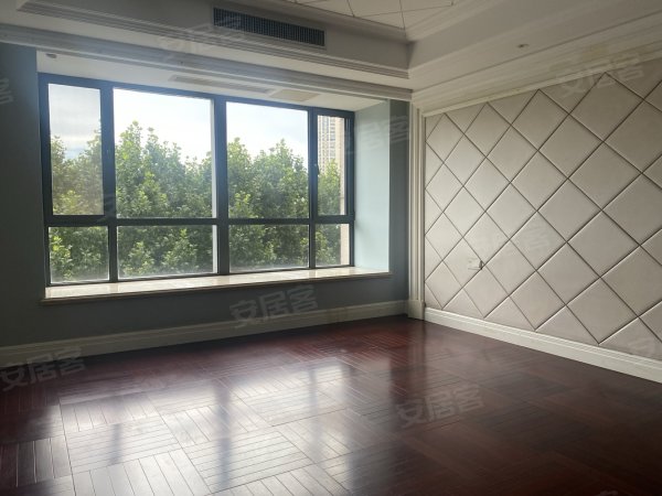 万达公馆_南北通透_市中心稀缺顶级大平层零距离包公园临地铁
