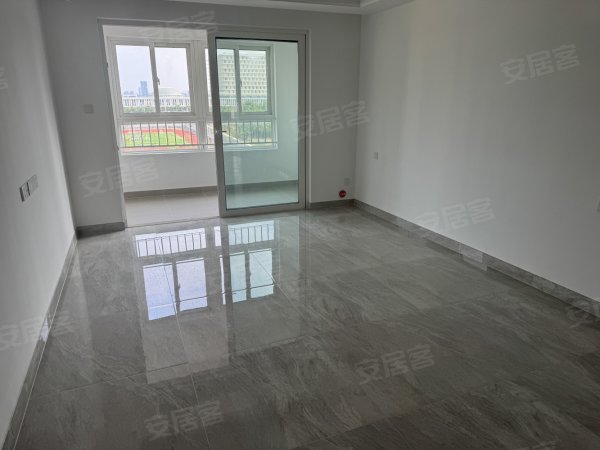 美的金科郡三室两厅两卫精装修通风采光非常好
