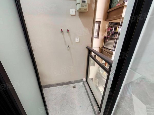 广州花都新区广州融创文旅城雪域澜庭 生活便利 楼下买东西方便出租