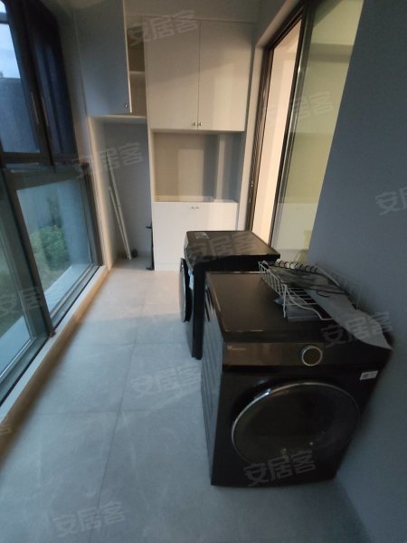 天珺_大横厅_两房两卫_全屋定制衣柜_品牌家具家电