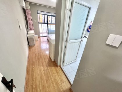 燃气～热水器！公用～厨房！接受～短租！月付！民用电！信达中心