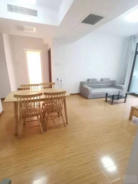 万象公馆_中装两室_房间干净清爽_邮储农行对面_下楼地铁口