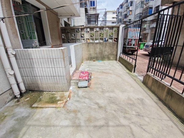 双岗振源新村_精装3室_1楼带20平院子已开门_图片实拍