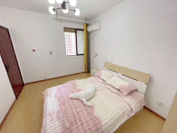 大学城北翡翠湖郡地铁口合工大精装修卫生干净主次卧合租押一付一