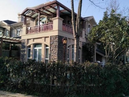 梦回故乡·父爱筑梦，解析梦见爸爸在老家盖了一个大别墅的深层含义