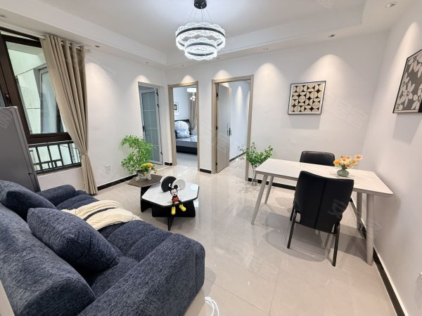 湖畔义乐_业主自住精装_两室全屋定制_停车方便_随时看房