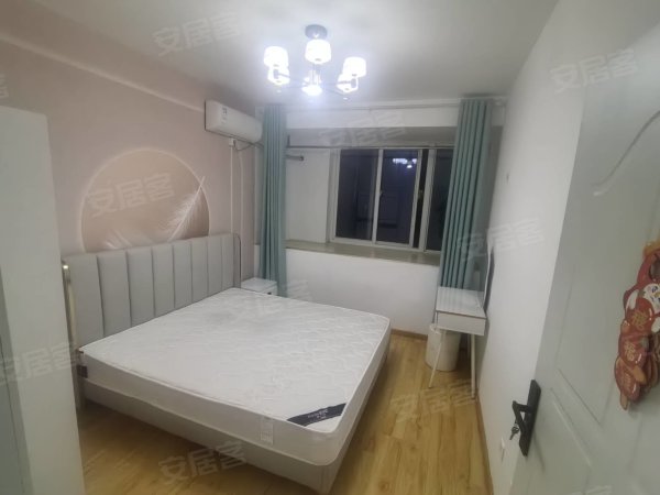 远大尚林苑_隔壁_香江龙韵豪庭_精装三室_家电齐全，拎包入住