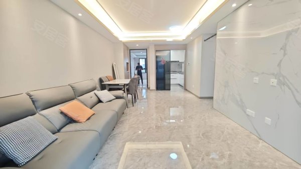 新上___龙湖光年_3室2厅1卫__电梯房_精装修110平米
