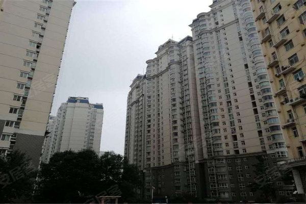 帝湖花园老总_东莞光大景湖花园大门(2)