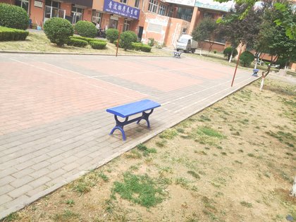 岭杰小区人口_人口老龄化图片